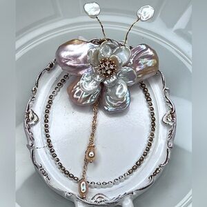 🔥🔥Handmade Huge Freshwater Pearl Metallic Pink White Pearl 🌺 Butterfly 🦋 Pendant